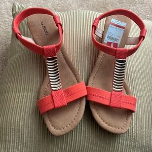 Alfani Coral Sandal size 8 sandal never worn